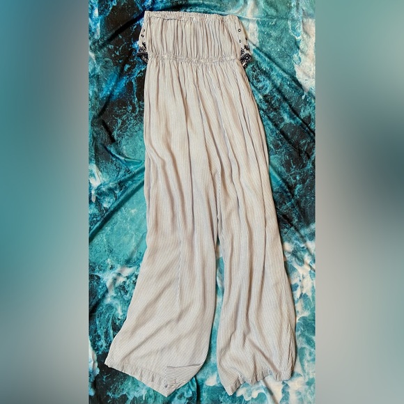 Jessica Simpson Pinstripe Jumpsuit / Romper - Picture 4 of 8